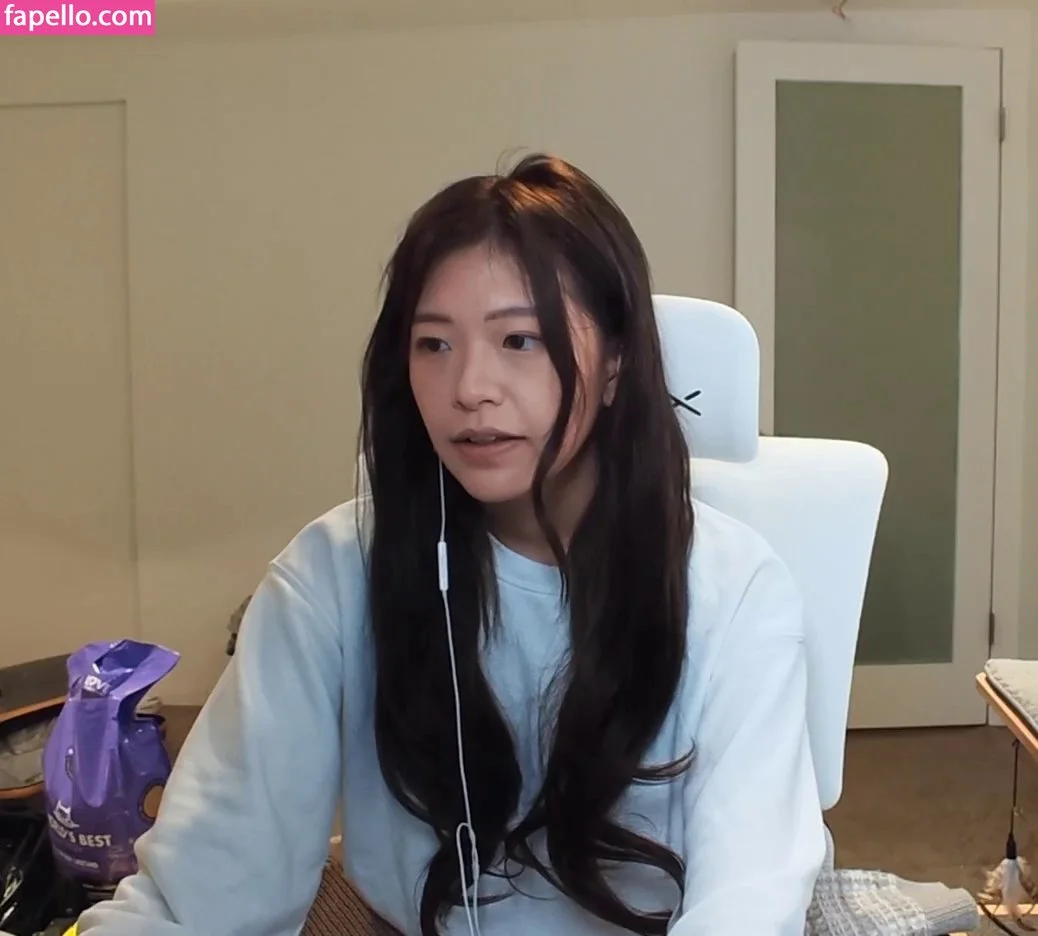 Kkatamina / Miyoung Onlyfans Photo Gallery 