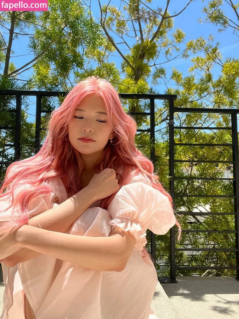 Kkatamina / Miyoung Onlyfans Photo Gallery 