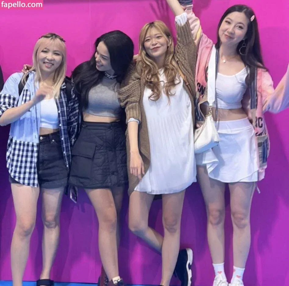 Kkatamina / Miyoung Onlyfans Photo Gallery 