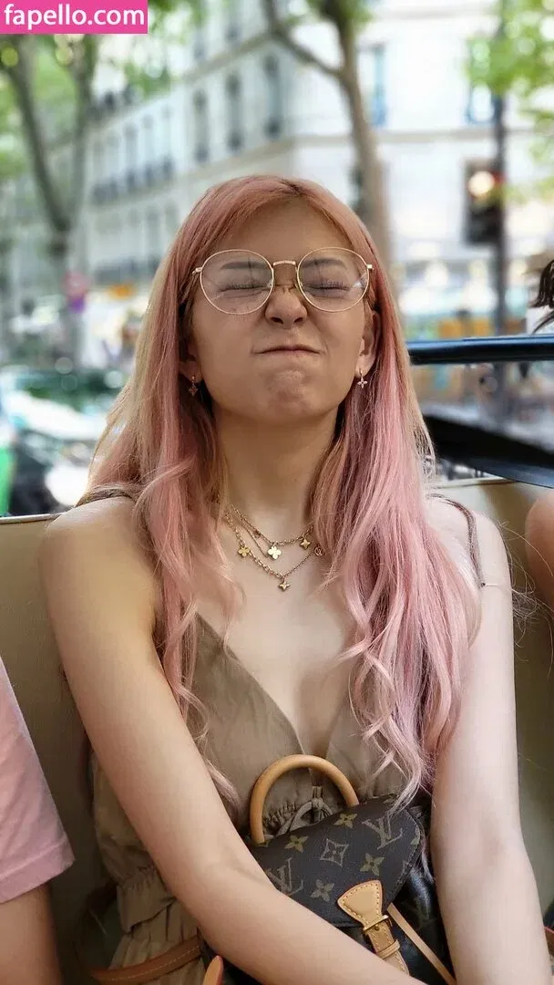 Kkatamina / Miyoung Onlyfans Photo Gallery 