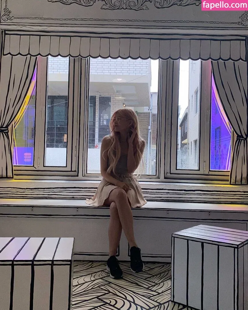 Kkatamina / Miyoung Onlyfans Photo Gallery 