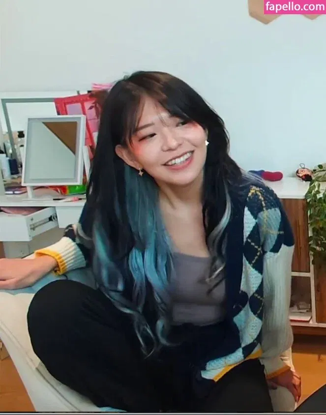 Kkatamina / Miyoung Onlyfans Photo Gallery 