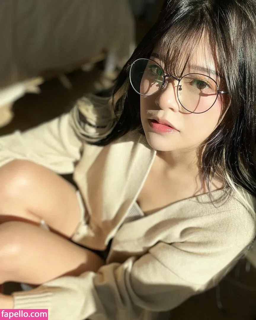 Kkatamina / Miyoung Onlyfans Photo Gallery 