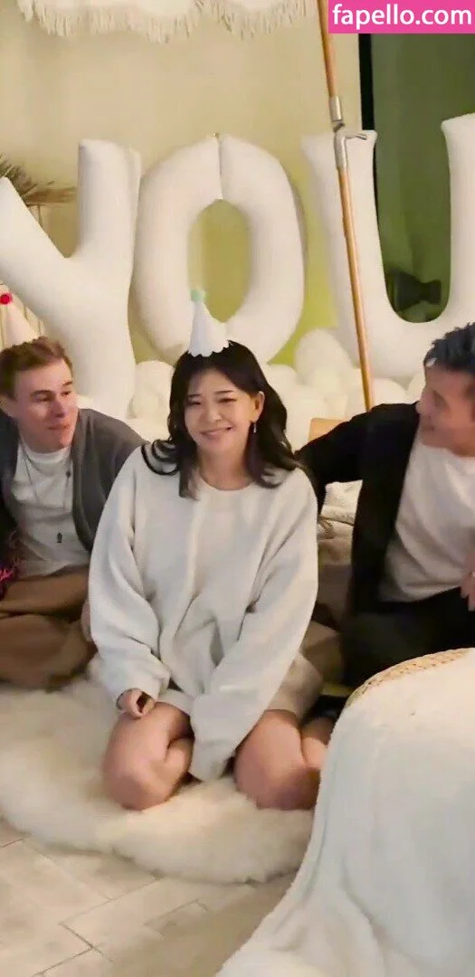 Kkatamina / Miyoung Onlyfans Photo Gallery 