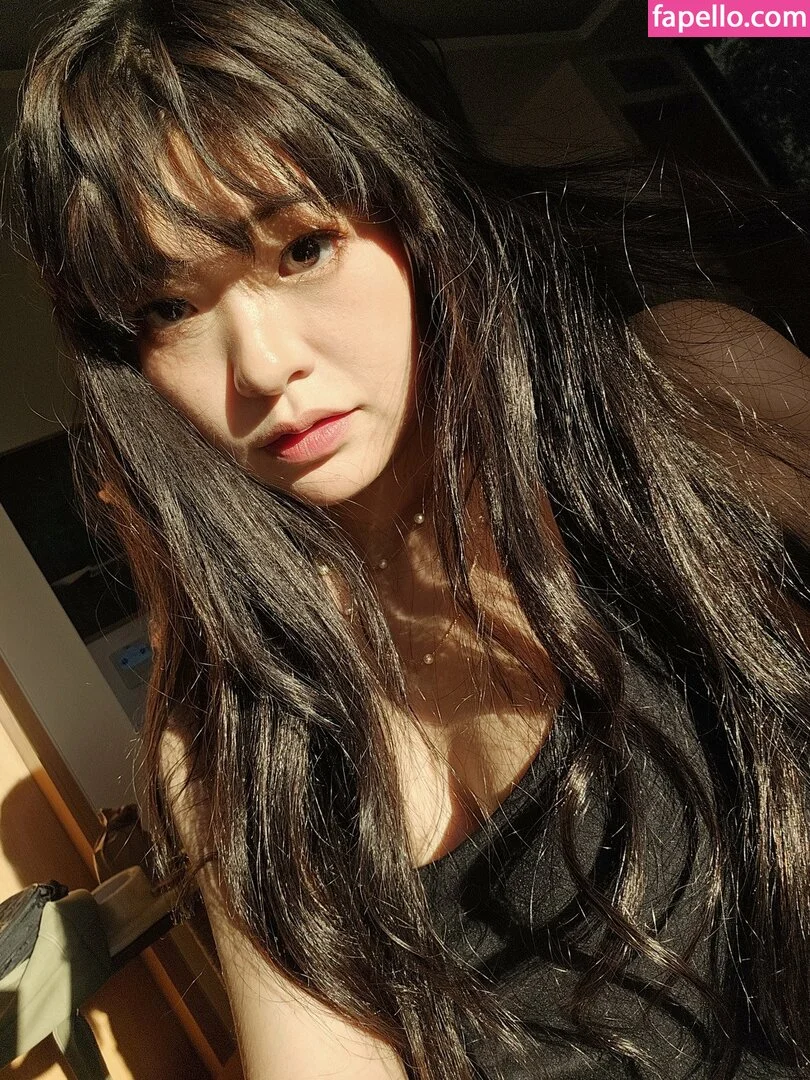 Kkatamina / Miyoung Onlyfans Photo Gallery 