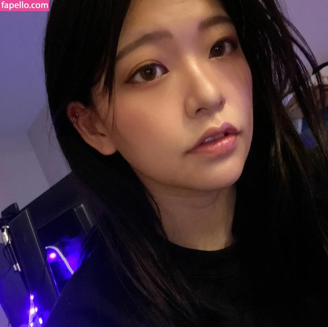 Kkatamina / Miyoung Onlyfans Photo Gallery 