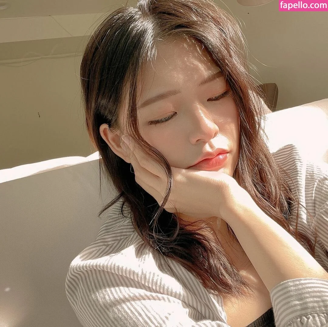 Kkatamina / Miyoung Onlyfans Photo Gallery 