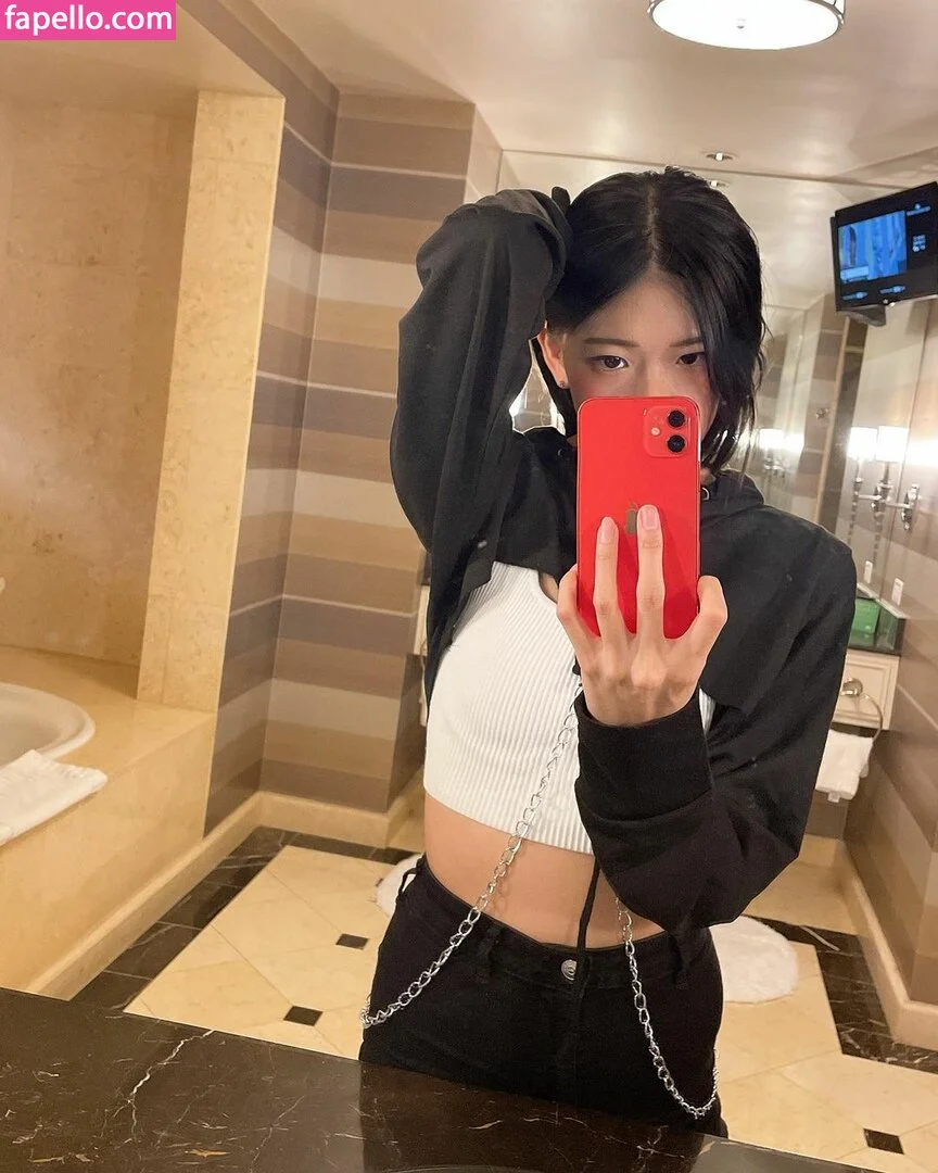 Kkatamina / Miyoung Onlyfans Photo Gallery 