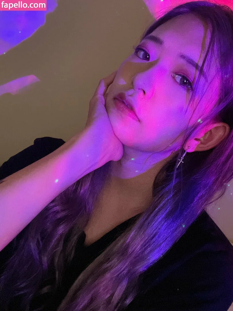 Kkatamina / Miyoung Onlyfans Photo Gallery 