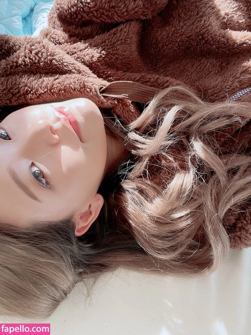 Kkatamina / Miyoung Onlyfans Photo Gallery 