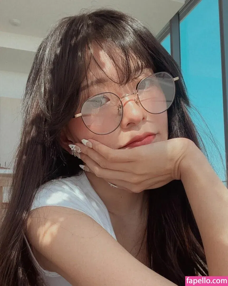 Kkatamina / Miyoung Onlyfans Photo Gallery 