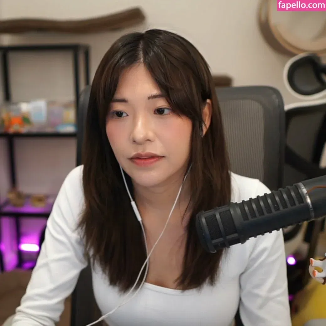 Kkatamina / Miyoung Onlyfans Photo Gallery 