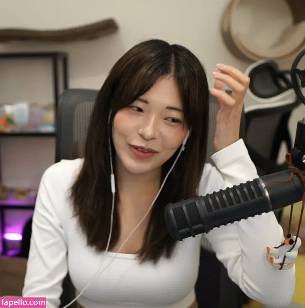 Kkatamina / Miyoung Onlyfans Photo Gallery 