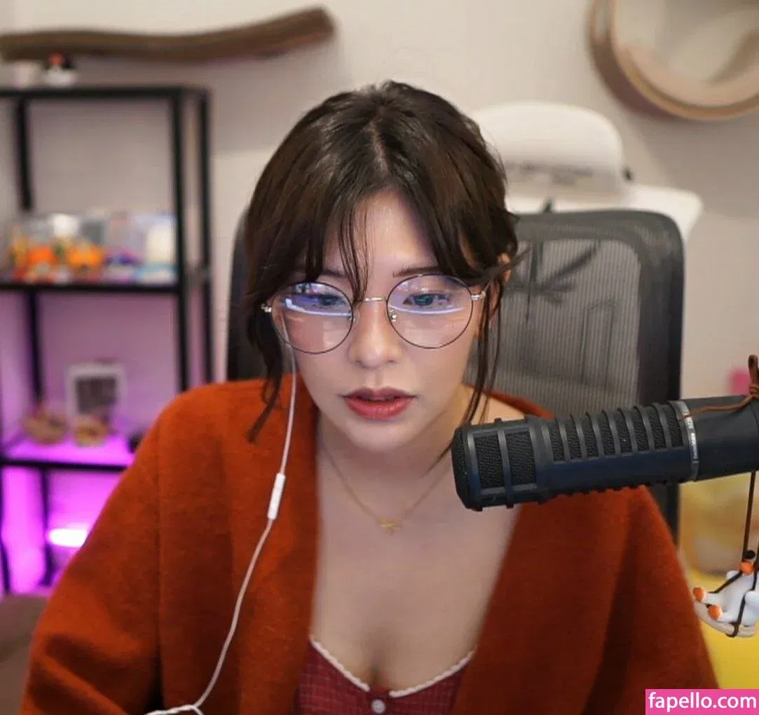 Kkatamina / Miyoung Onlyfans Photo Gallery 