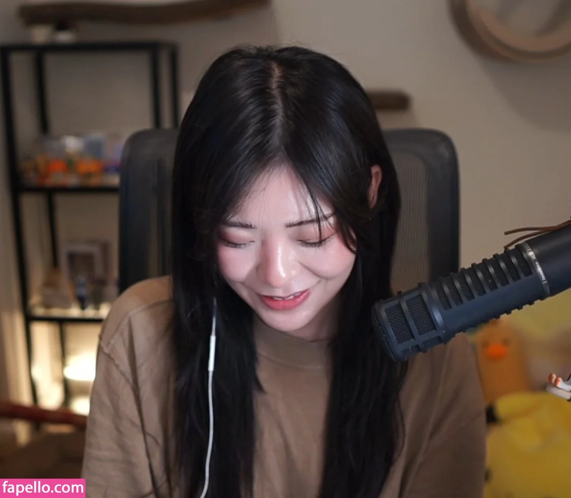 Kkatamina / Miyoung Onlyfans Photo Gallery 