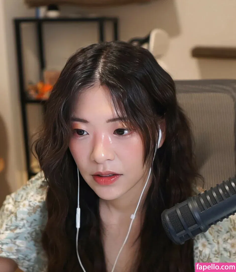 Kkatamina / Miyoung Onlyfans Photo Gallery 