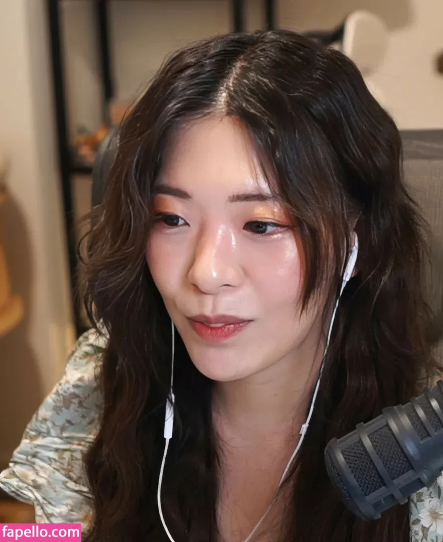 Kkatamina / Miyoung Onlyfans Photo Gallery 