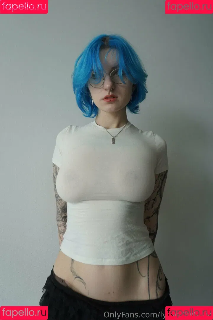 Lyra Crow / lyracr0w0 Onlyfans Photo Gallery 