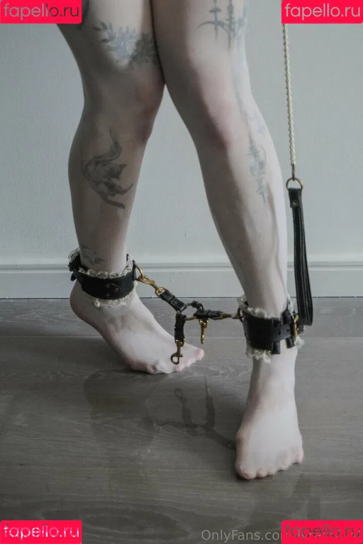 Lyra Crow / lyracr0w0 Onlyfans Photo Gallery 