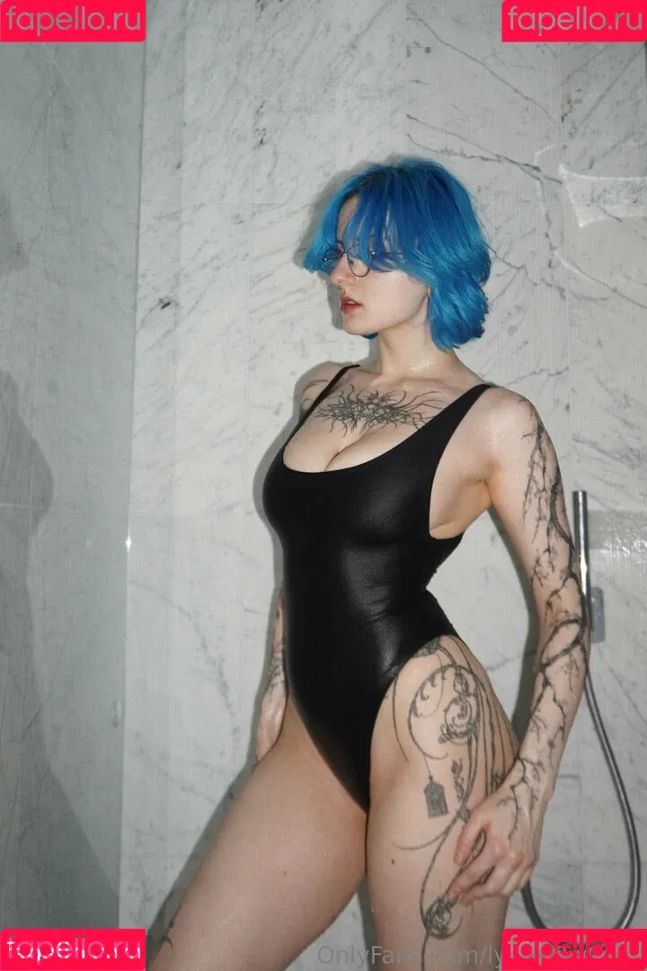Lyra Crow / lyracr0w0 Onlyfans Photo Gallery 