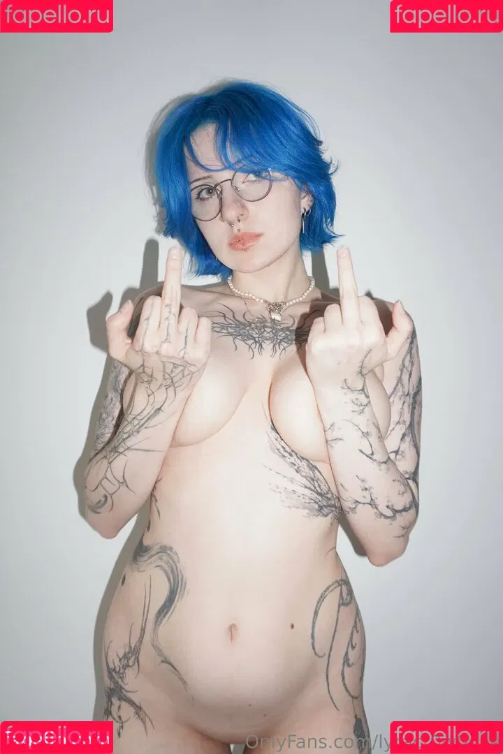 Lyra Crow / lyracr0w0 Onlyfans Photo Gallery 