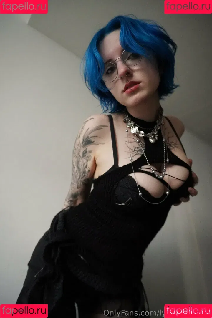 Lyra Crow / lyracr0w0 Onlyfans Photo Gallery 