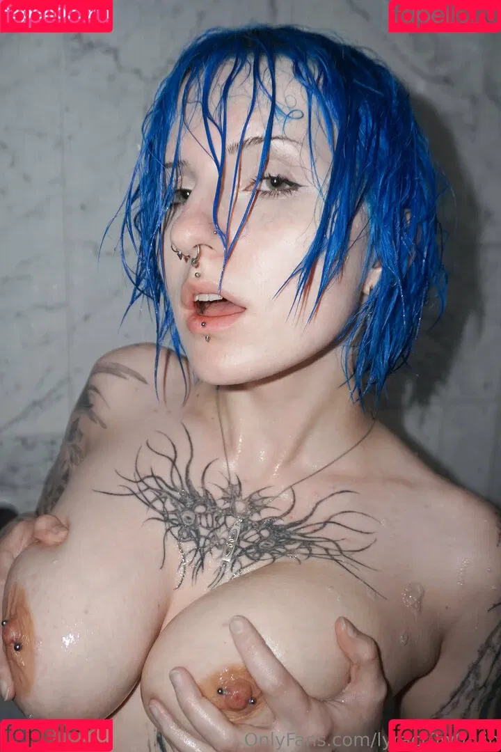 Lyra Crow / lyracr0w0 Onlyfans Photo Gallery 