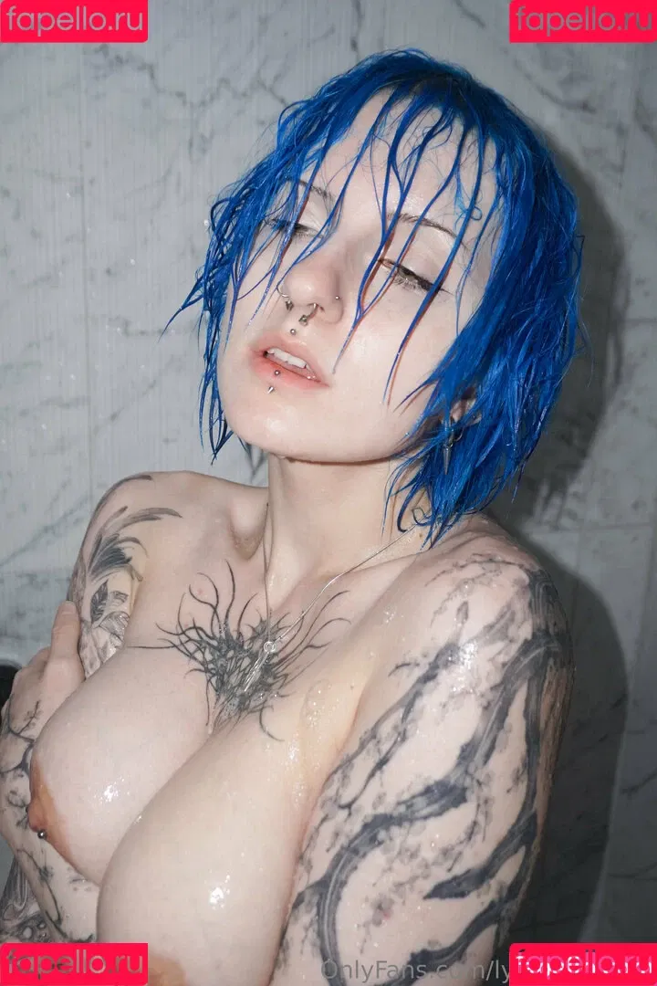 Lyra Crow / lyracr0w0 Onlyfans Photo Gallery 