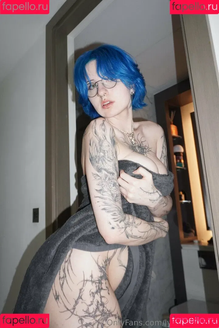 Lyra Crow / lyracr0w0 Onlyfans Photo Gallery 