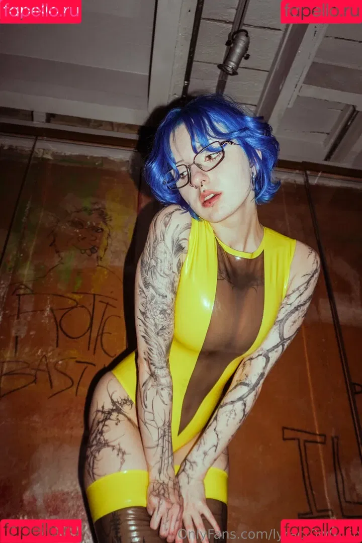 Lyra Crow / lyracr0w0 Onlyfans Photo Gallery 