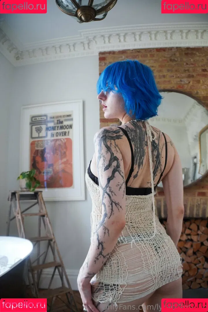 Lyra Crow / lyracr0w0 Onlyfans Photo Gallery 