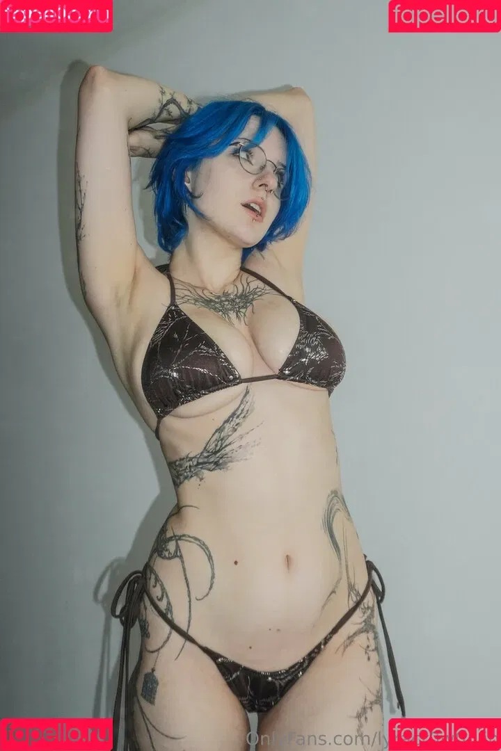 Lyra Crow / lyracr0w0 Onlyfans Photo Gallery 
