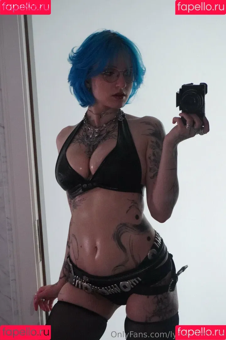 Lyra Crow / lyracr0w0 Onlyfans Photo Gallery 