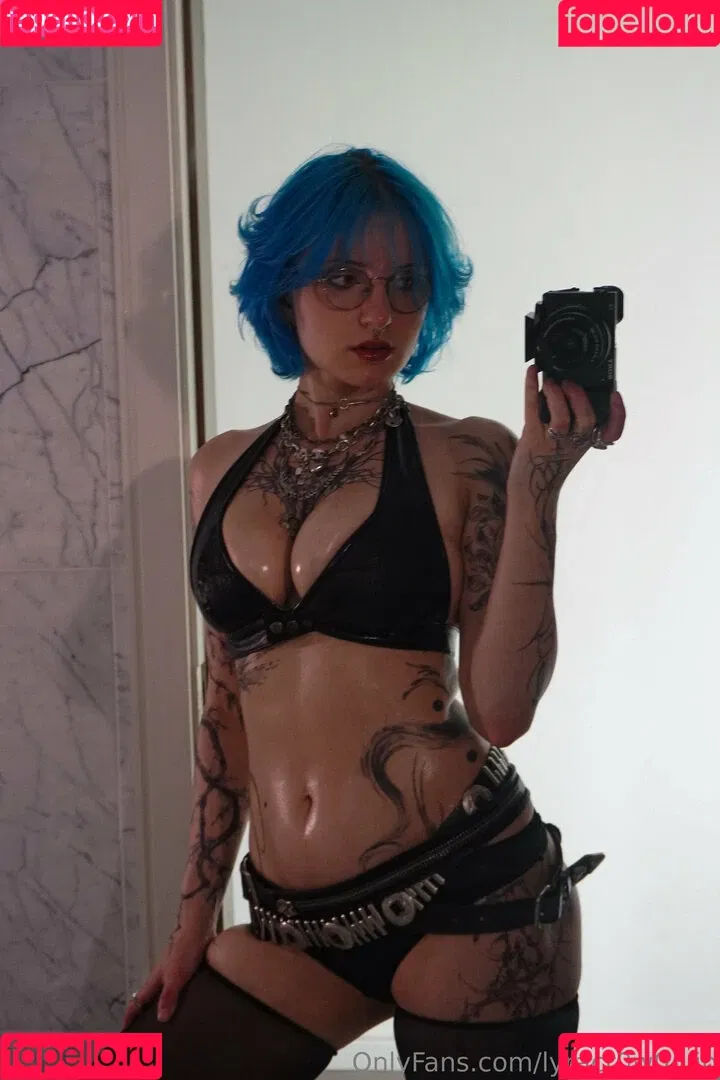 Lyra Crow / lyracr0w0 Onlyfans Photo Gallery 