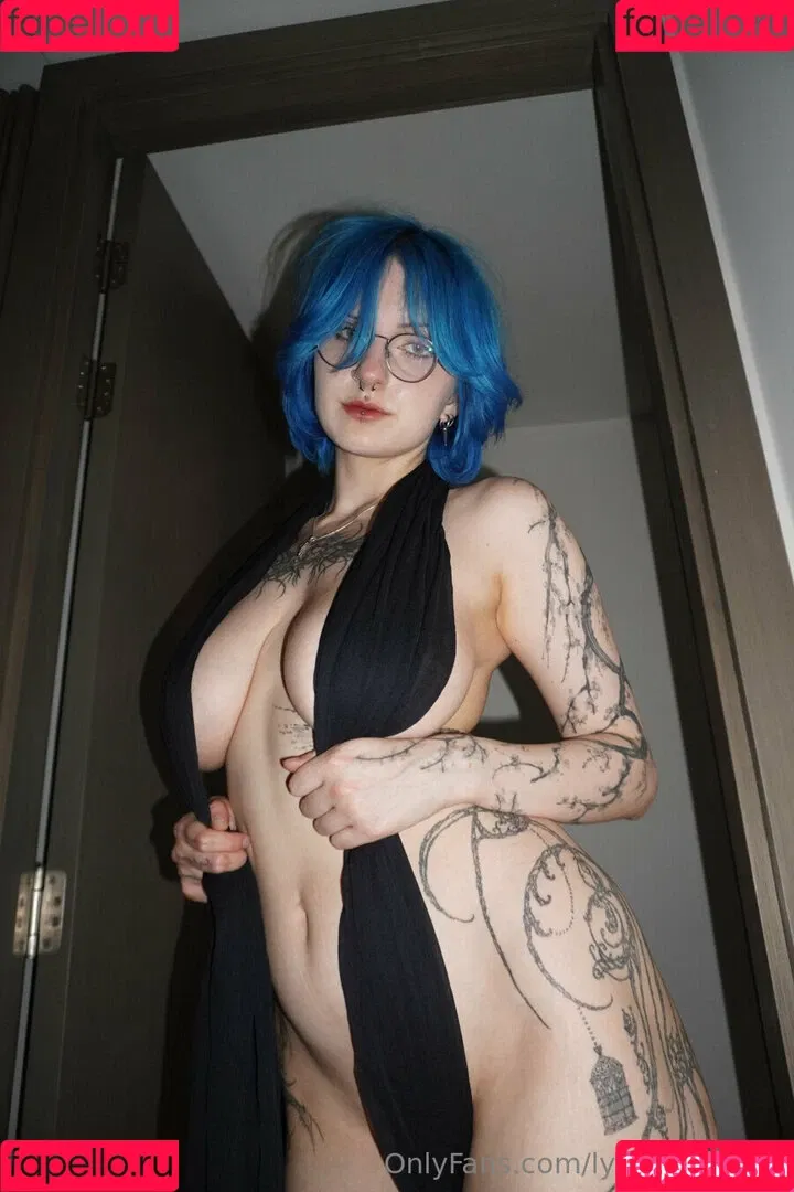 Lyra Crow / lyracr0w0 Onlyfans Photo Gallery 