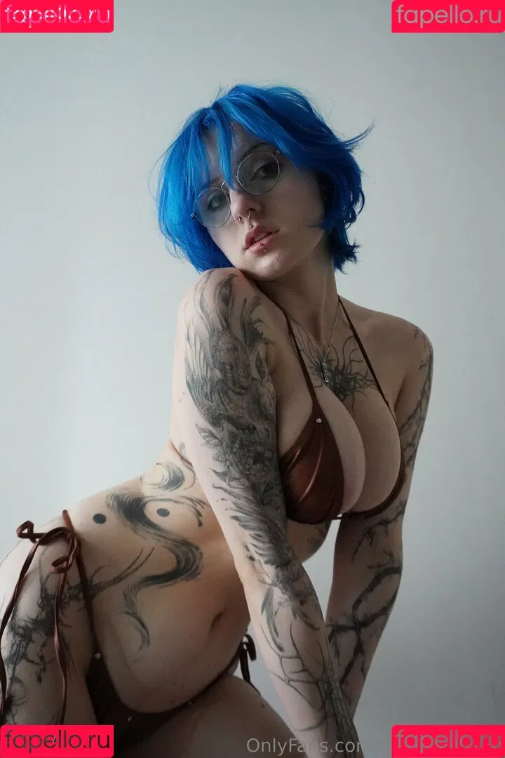 Lyra Crow / lyracr0w0 Onlyfans Photo Gallery 