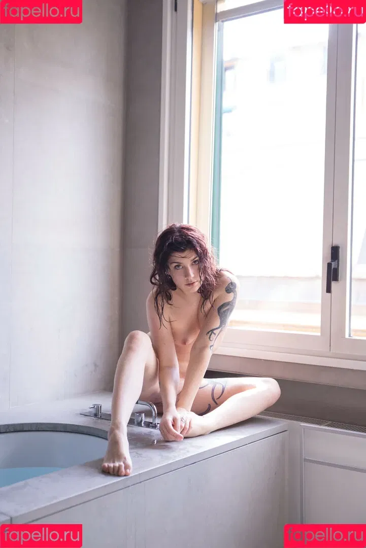 Lauretta / brokendollhatesyou / lauretta_me Onlyfans Photo Gallery 