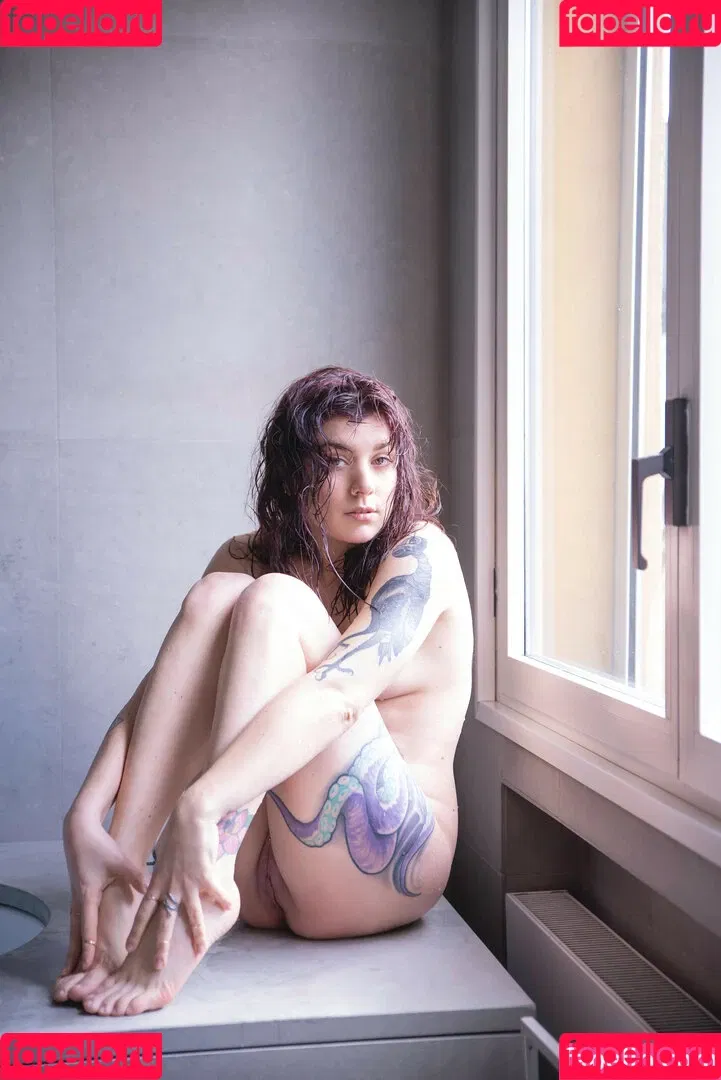 Lauretta / brokendollhatesyou / lauretta_me Onlyfans Photo Gallery 