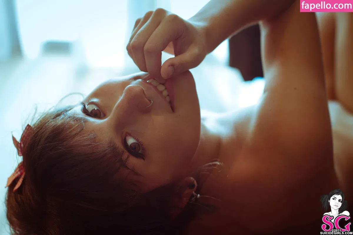 Lauretta / brokendollhatesyou / lauretta_me Onlyfans Photo Gallery 