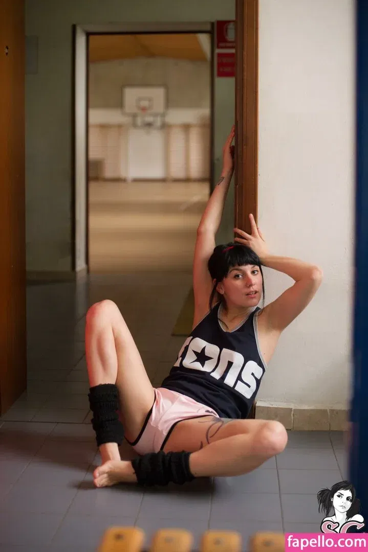 Lauretta / brokendollhatesyou / lauretta_me Onlyfans Photo Gallery 