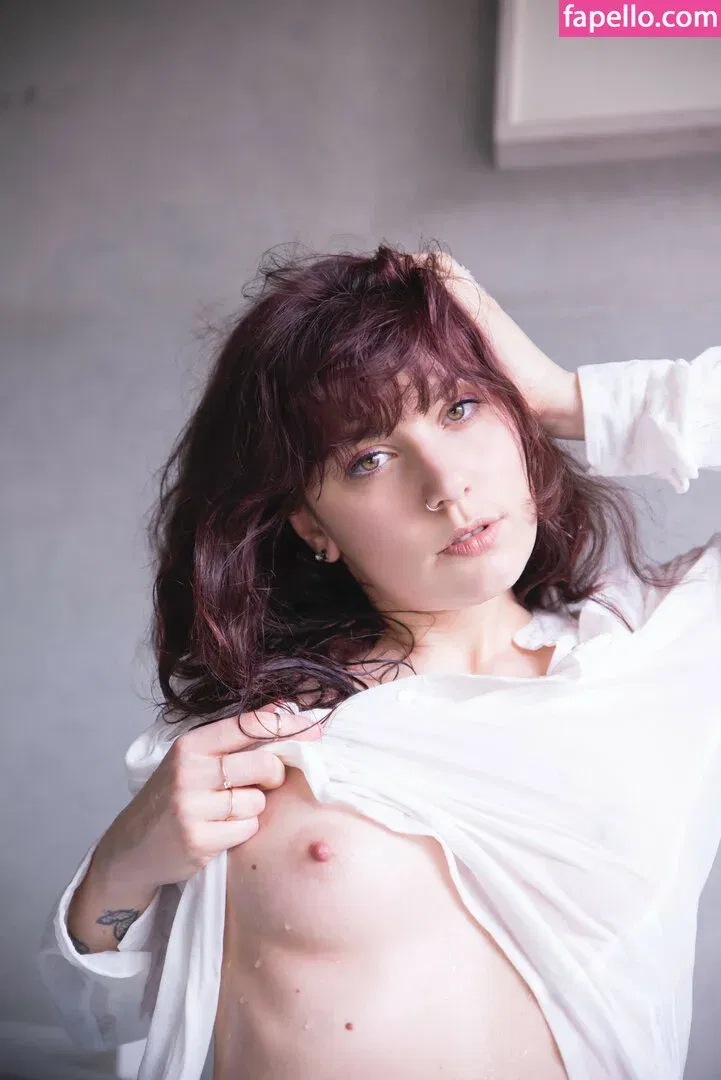 Lauretta / brokendollhatesyou / lauretta_me Onlyfans Photo Gallery 