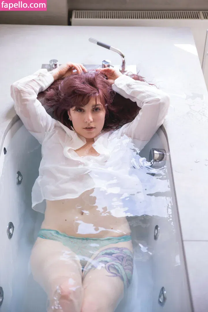 Lauretta / brokendollhatesyou / lauretta_me Onlyfans Photo Gallery 