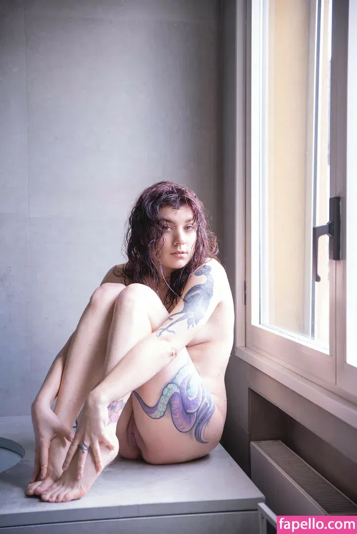 Lauretta / brokendollhatesyou / lauretta_me Onlyfans Photo Gallery 