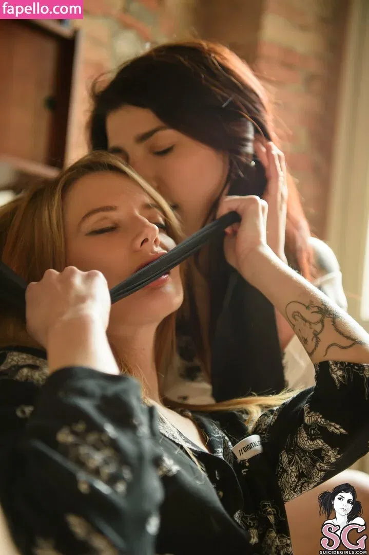 Lauretta / brokendollhatesyou / lauretta_me Onlyfans Photo Gallery 