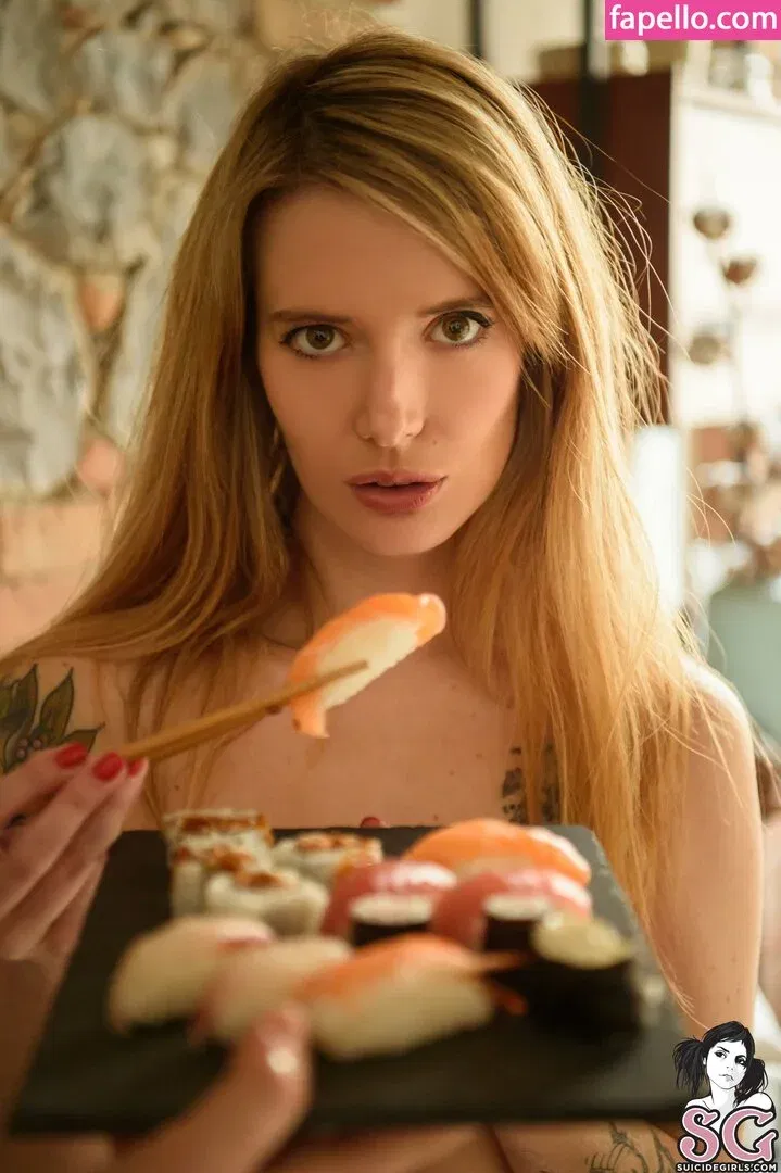 Lauretta / brokendollhatesyou / lauretta_me Onlyfans Photo Gallery 