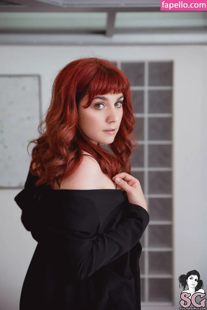 Lauretta / brokendollhatesyou / lauretta_me Onlyfans Photo Gallery 