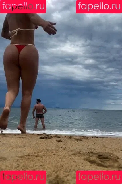 Laura Keller / laurakelleroriginal Onlyfans Photo Gallery 
