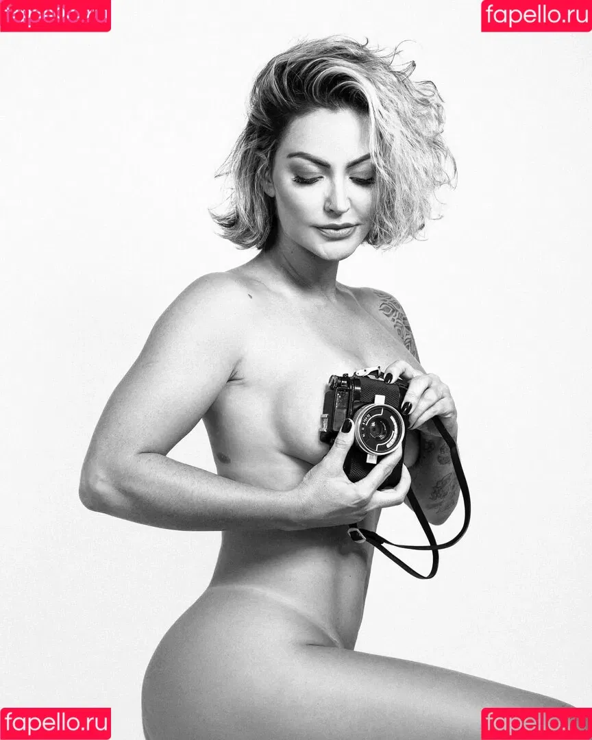 Laura Keller / laurakelleroriginal Onlyfans Photo Gallery 