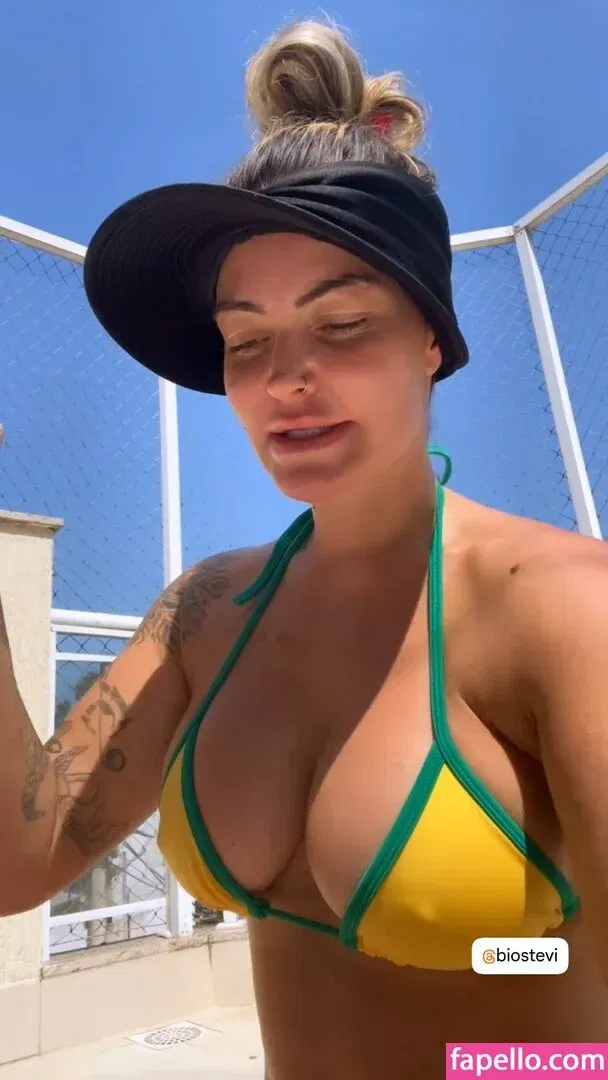 Laura Keller / laurakelleroriginal Onlyfans Photo Gallery 