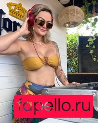 Laura Keller / laurakelleroriginal Onlyfans Photo Gallery 